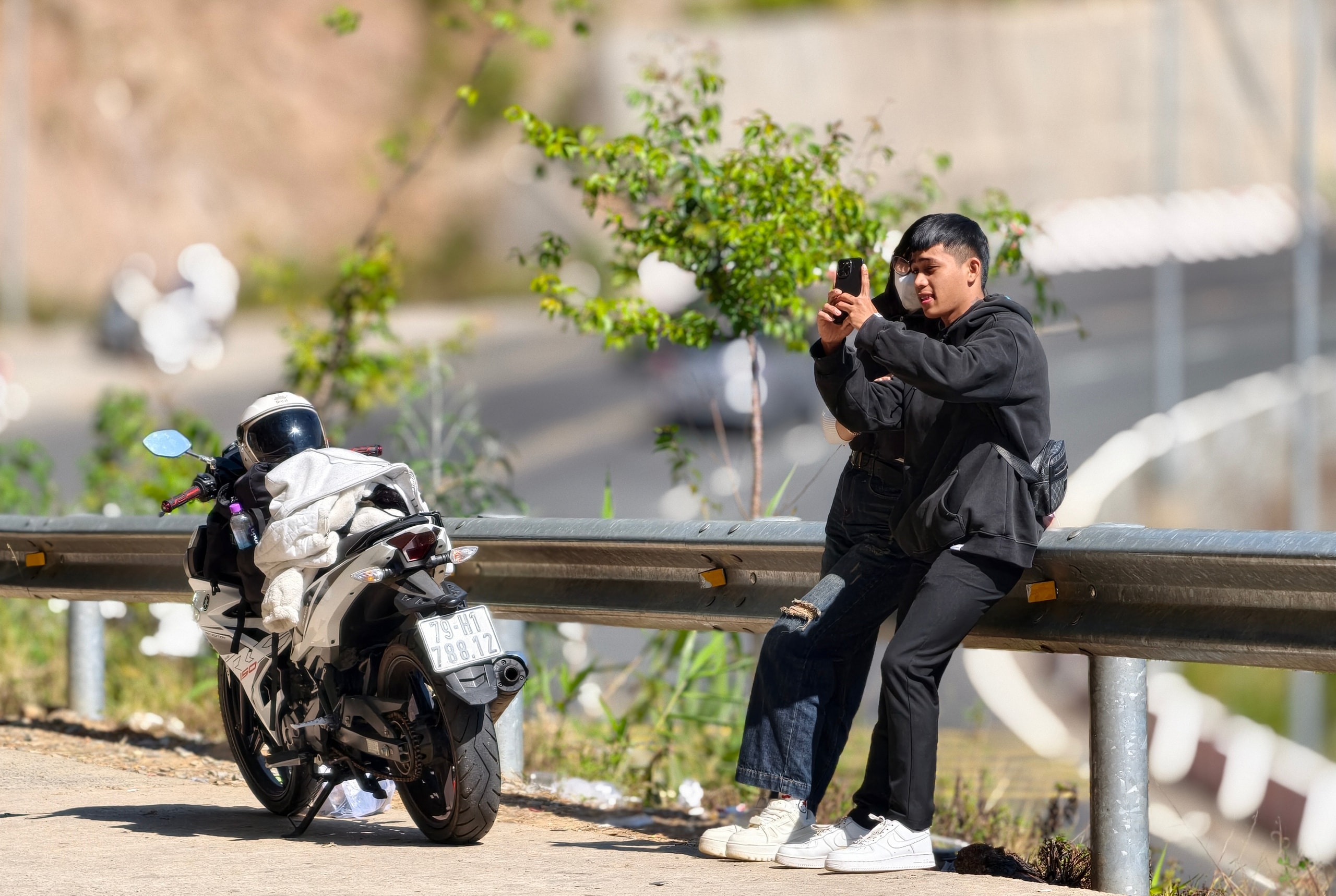 Du khách thong thả rời Đà Lạt sau kì nghỉ Tết Nguyên đán - Ảnh 7.