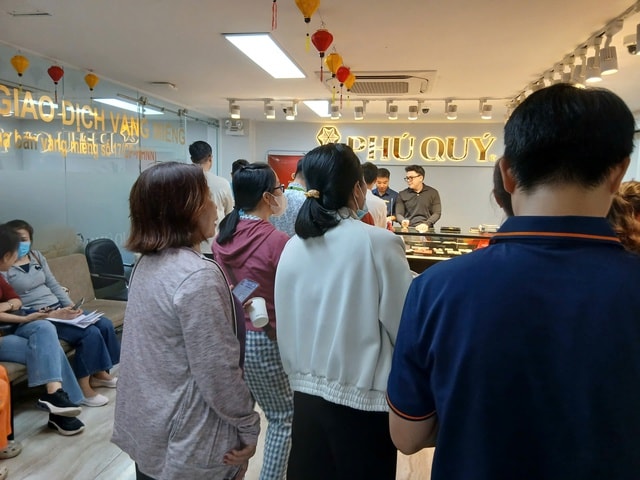 Giá vàng và bạc tăng Mạnh dịp Thần Tài 2026 , sức mua gia tăng đáng kể - Ảnh 2.