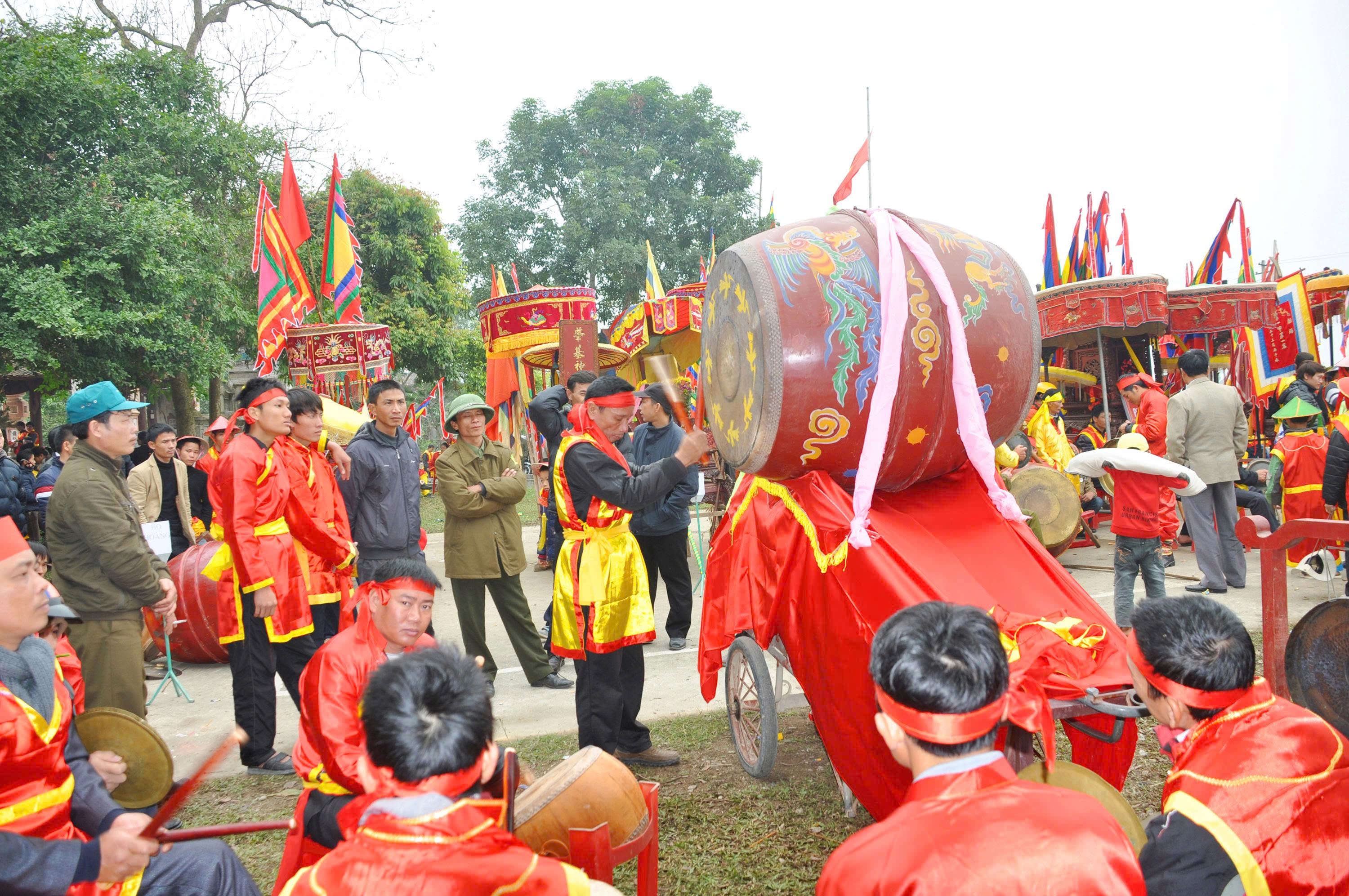Thanh âm linh thiêng của trống tế ngày Xuân- Ảnh 1. Thanh âm linh thiêng của trống tế ngày Xuân- Ảnh 1.