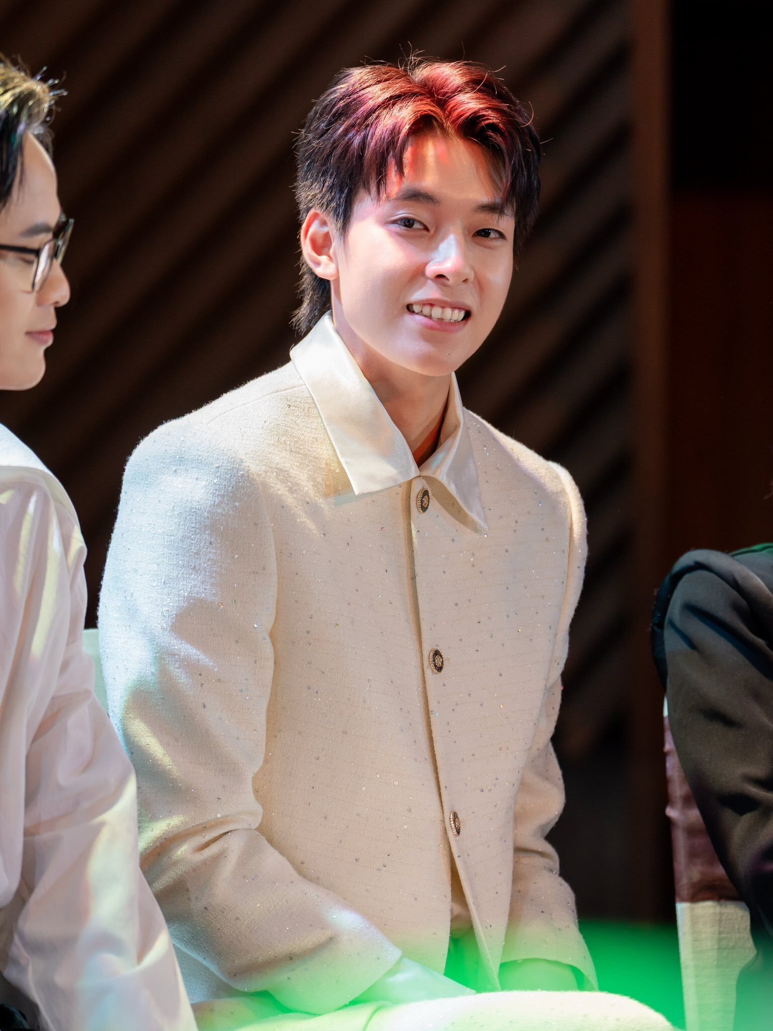 Dù vấp phải nhiều ý kiến trái chiều, bộ phim của Trấn Thành vẫn đạt thành tích doanh thu khả quan. Đáng chú ý, Vĩnh Đam tiếp tục xác nhận tham gia dự án điện ảnh thứ hai dự kiến ra rạp cuối tháng 3/2026.