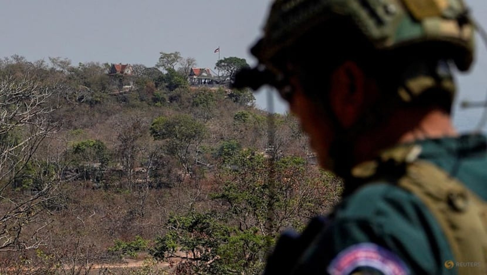 Khu vực Pha Mo E-Daeng thuộc tỉnh Sisaket, phía đông bắc Thái Lan, nhìn từ chùa Preah Vihear ở tỉnh Preah Vihear, Campuchia vào ngày 12/2/2026. (Ảnh: Reuters)