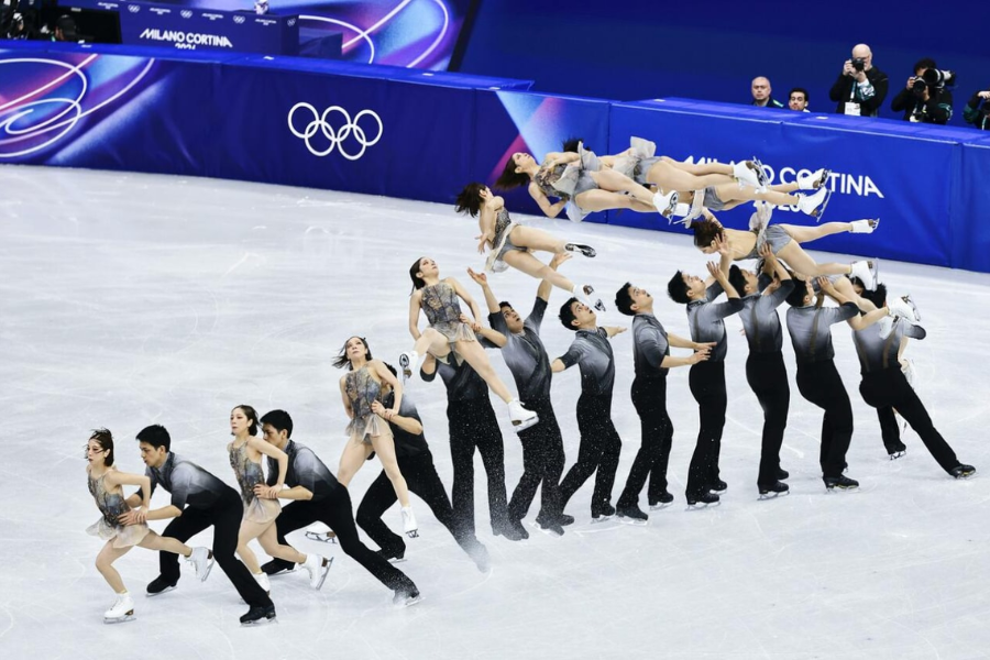 Riku Miura và Ryuichi Kihara là cặp đôi thi trượt băng nghệ thuật đôi tự do lập kỷ lục thế giới và giành tấm HCV lịch sử (Ảnh: Asahi)