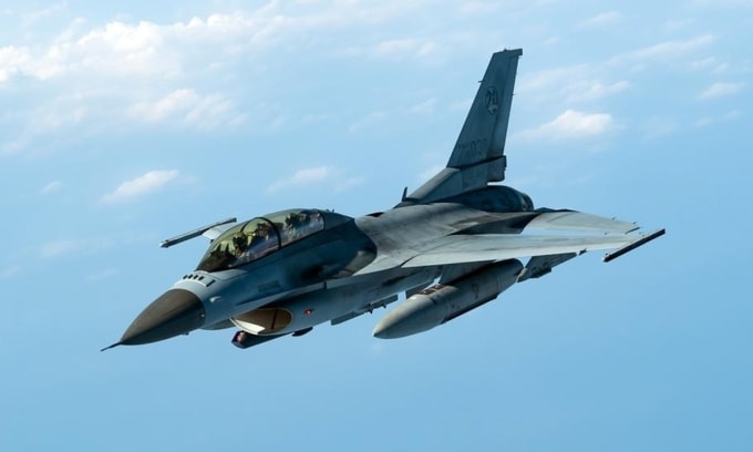 Một chiếc tiêm kích F-16D của không quân Hàn Quốc tham gia diễn tập huấn luyện hồi năm 2019. Ảnh: Không quân Mỹ
