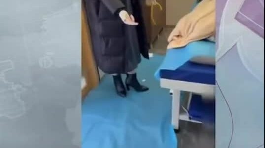 Nhóm bác sĩ dởm dùng liệu pháp trích máu để đuổi 'tà khí'