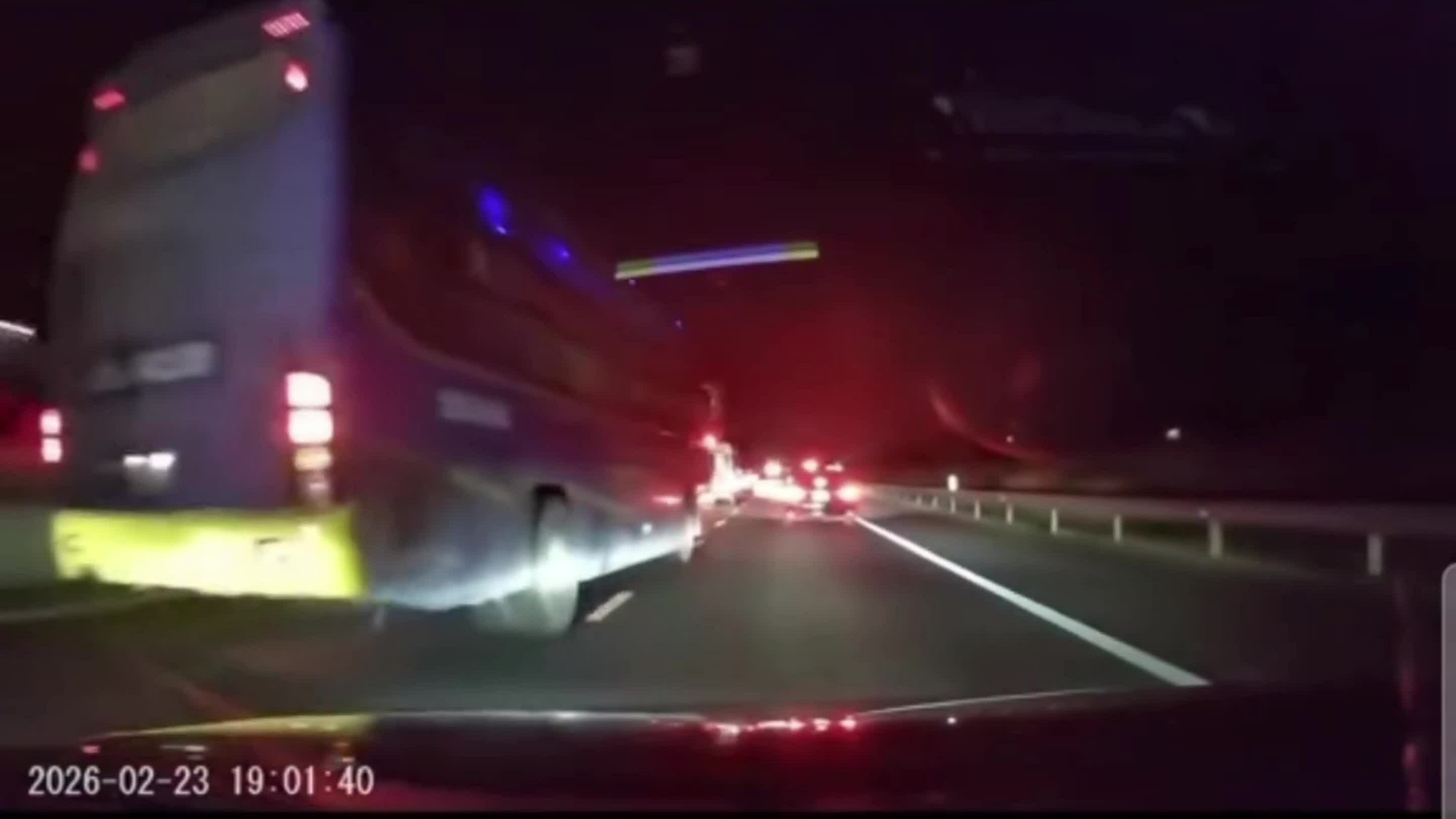 Sai lầm của tài xế Việt biến làn trái cao tốc thành điểm đen tai nạn