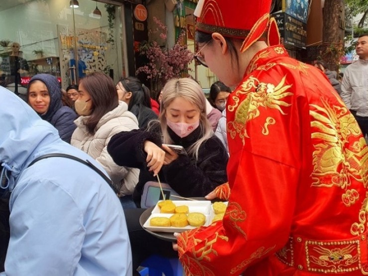 Cách cúng vía Thần tài 2026 chuẩn và những lưu ý quan trọng để cả năm "đỏ như son" - Ảnh 5.