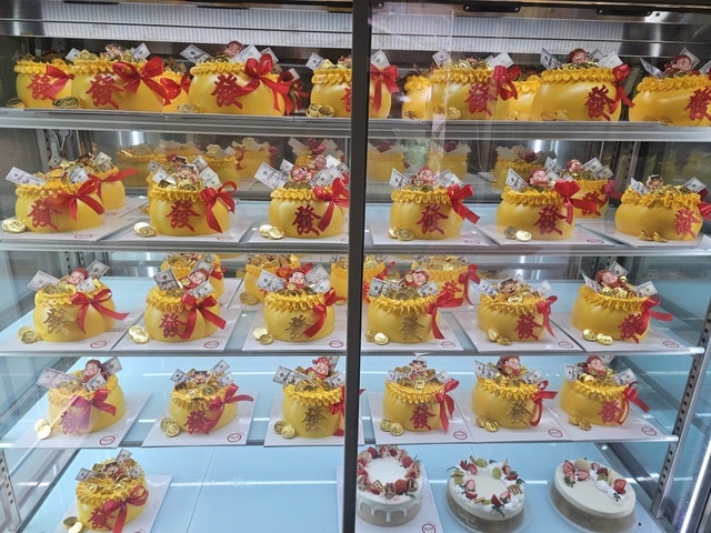 Những mặt hàng “ cháy hàng ” dịp vía Thần Tài 2026 Ngòai vàng bạc - Ảnh 5.