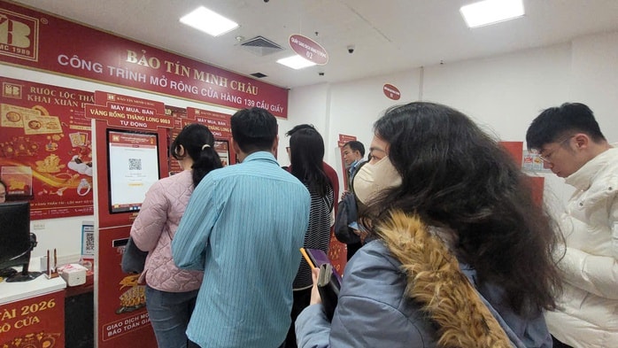 Máy mua vàng tự động giúp khách hàng tiết kiệm thời gian trong ngày vía Thần Tài 2026 - Ảnh 3.