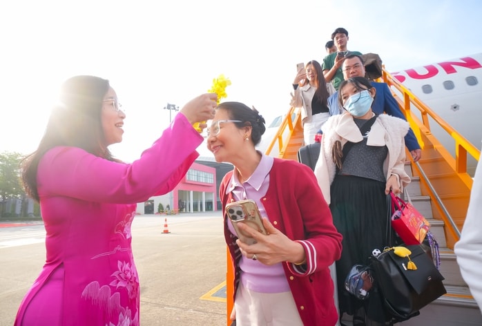 Hãng hàng không của Sun Group mở 2 đường bay mới tới Đà Nẵng - Ảnh 1.