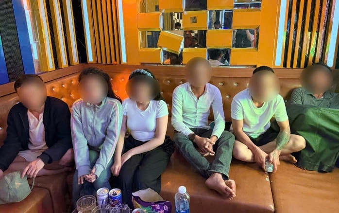 Lật tẩy bí mật phòng VIP quán karaoke ở Đà Nẵng: Một vụ sử dụng ma túy lớn - Ảnh 2.