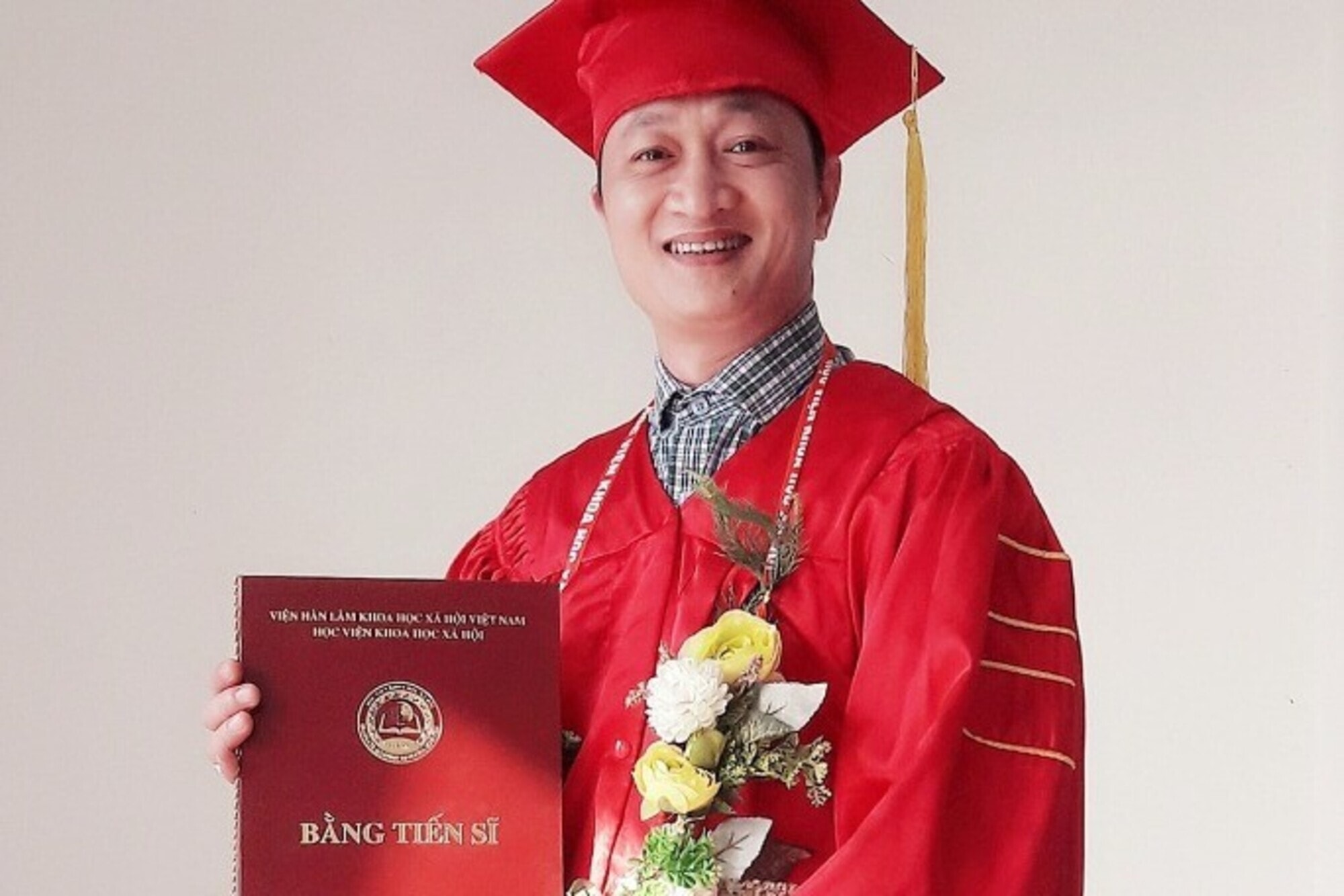 NSND Nguyễn Xuân Bắc nhận bằng tiến sĩ chuyên ngành Văn hóa học.