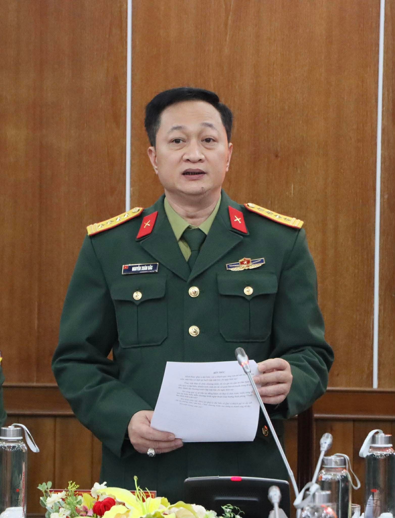 Đại tá, NSND Nguyễn Xuân Bắc, Phó hiệu trưởng trường Đại học Văn hoá nghệ thuật Quân đội.