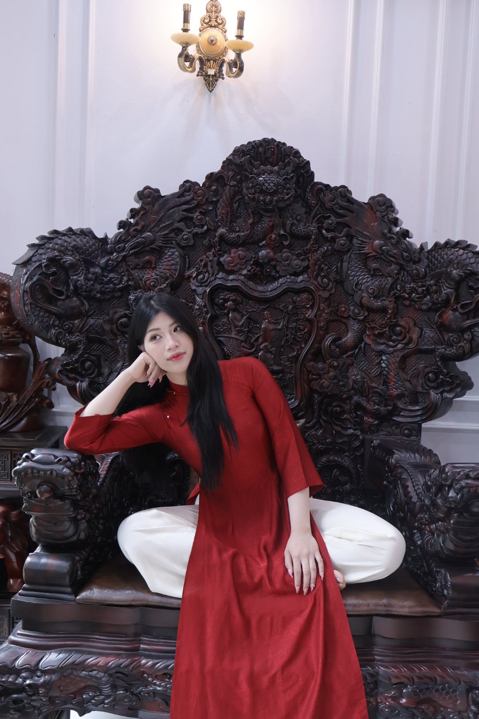 Đặc thù môn vật có nhiều va chạm cơ thể cũng khiến cô đôi lúc lo lắng về vấn đề an toàn. Vì vậy, mỗi lần đi thi đấu tại lễ hội, Anh Thơ thường đi cùng bạn bè để hỗ trợ và đảm bảo an tâm hơn.