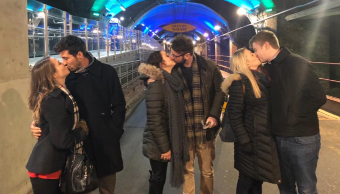 Ba đôi từ trái sang gồm Alice- Chris, Becca- Charlie và Jessica-Luke. Ảnh: CNN