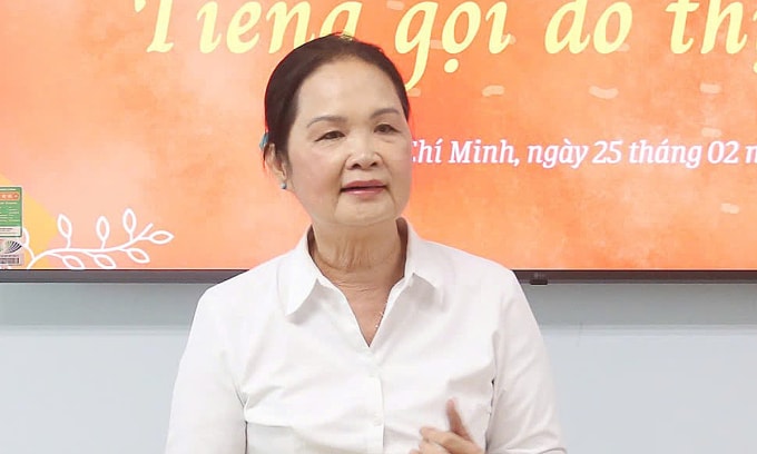 Nhà văn Trịnh Bích Ngân ở buổi họp báo Ngày thơ Việt Nam 2026. Ảnh: Ban tổ chức cung cấp