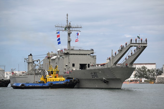 Tàu Papaloapan của hải quân Mexico chở hàng viện trợ tới Cuba rời cảng Veracruz ngày 24/2. Ảnh: Reuters