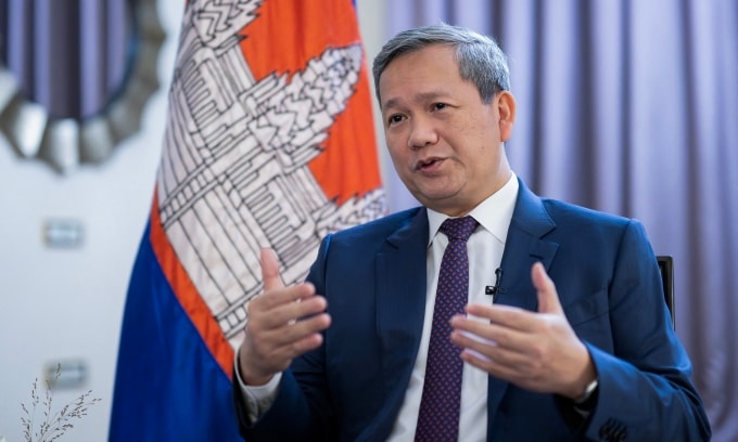 Thủ tướng Campuchia Hun Manet trong cuộc phỏng vấn ở Brussels, Bỉ, ngày 25/2. Ảnh: AFP