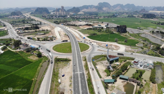 Cao tốc Mai Sơn - quốc lộ 45. Ảnh: Lê Hoàng