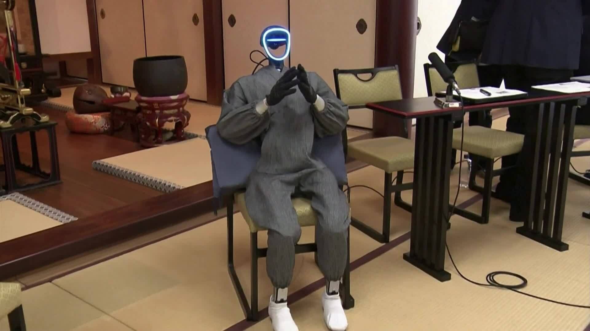Robot nhà sư ở Nhật Bản