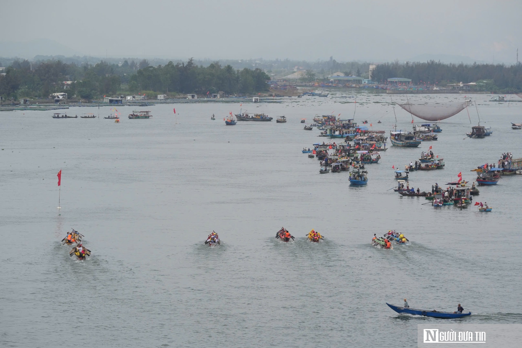 Đà Nẵng: Nhịp chèo khai xuân và khát vọng vươn mình của vùng cửa biển- Ảnh 3.