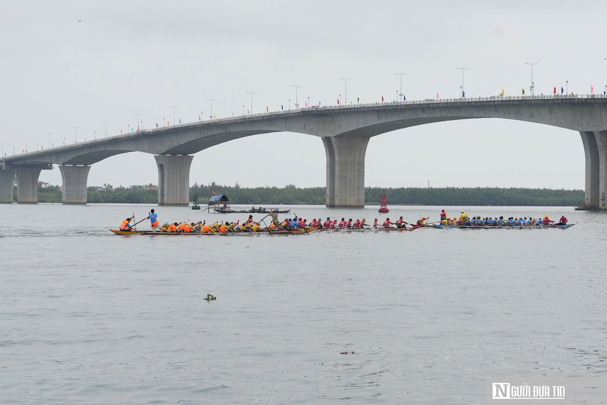 Đà Nẵng: Nhịp chèo khai xuân và khát vọng vươn mình của vùng cửa biển- Ảnh 5.