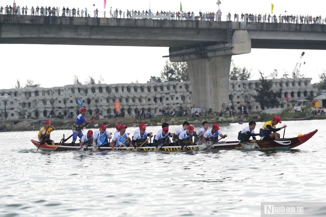 Đà Nẵng: Nhịp chèo khai xuân và khát vọng vươn mình của vùng cửa biển- Ảnh 6.