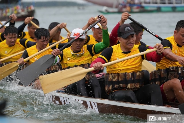 Đà Nẵng: Nhịp chèo khai xuân và khát vọng vươn mình của vùng cửa biển- Ảnh 17.