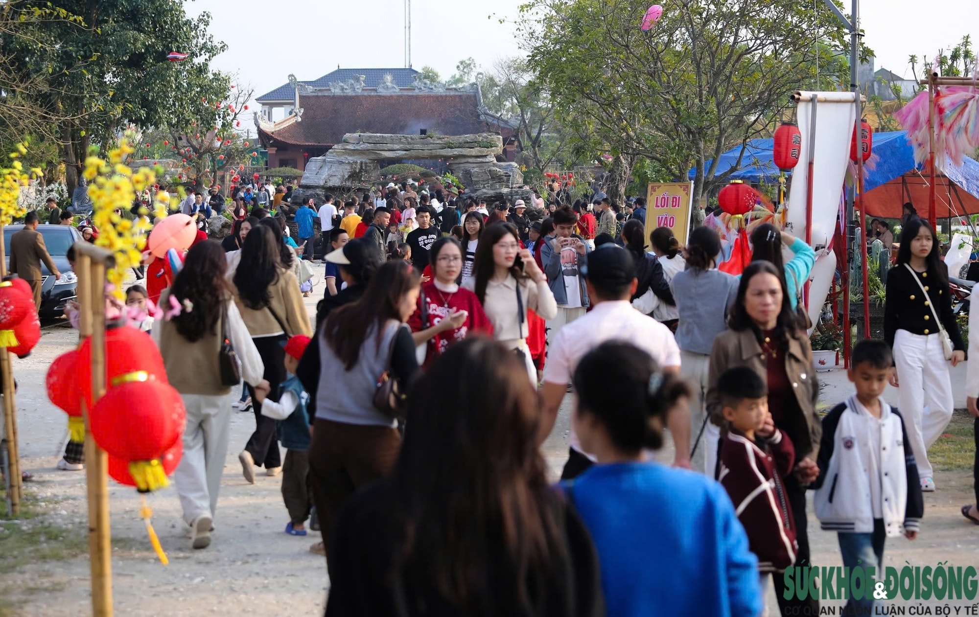 Du lịch tâm linh khởi sắc đầu Xuân- Ảnh 2. Du lịch tâm linh khởi sắc đầu Xuân- Ảnh 2.