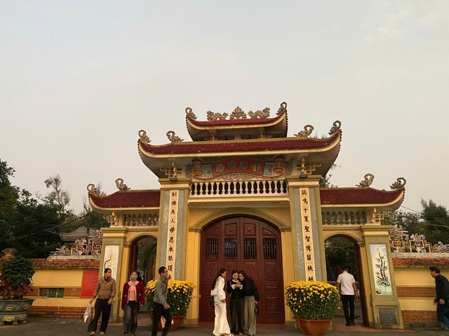 Linh thiêng ngôi đền nơi cửa biển Hà Tĩnh- Ảnh 1.