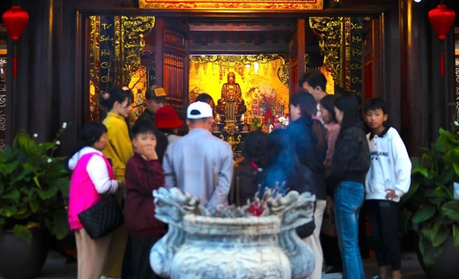 Du lịch tâm linh khởi sắc đầu Xuân- Ảnh 5. Du lịch tâm linh khởi sắc đầu Xuân- Ảnh 5.