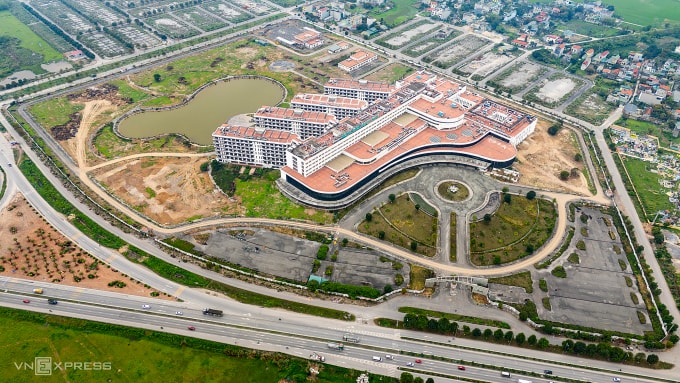 Dự án bệnh viện Bạch Mai cơ sở hai đang bỏ không. Ảnh: Giang Huy