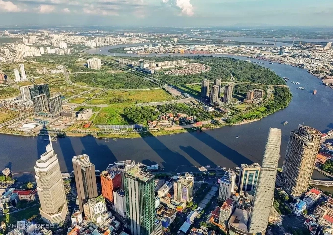 Khu đô thị Thủ Thiêm nhìn từ trung tâm TP HCM. Ảnh: Quỳnh Trần