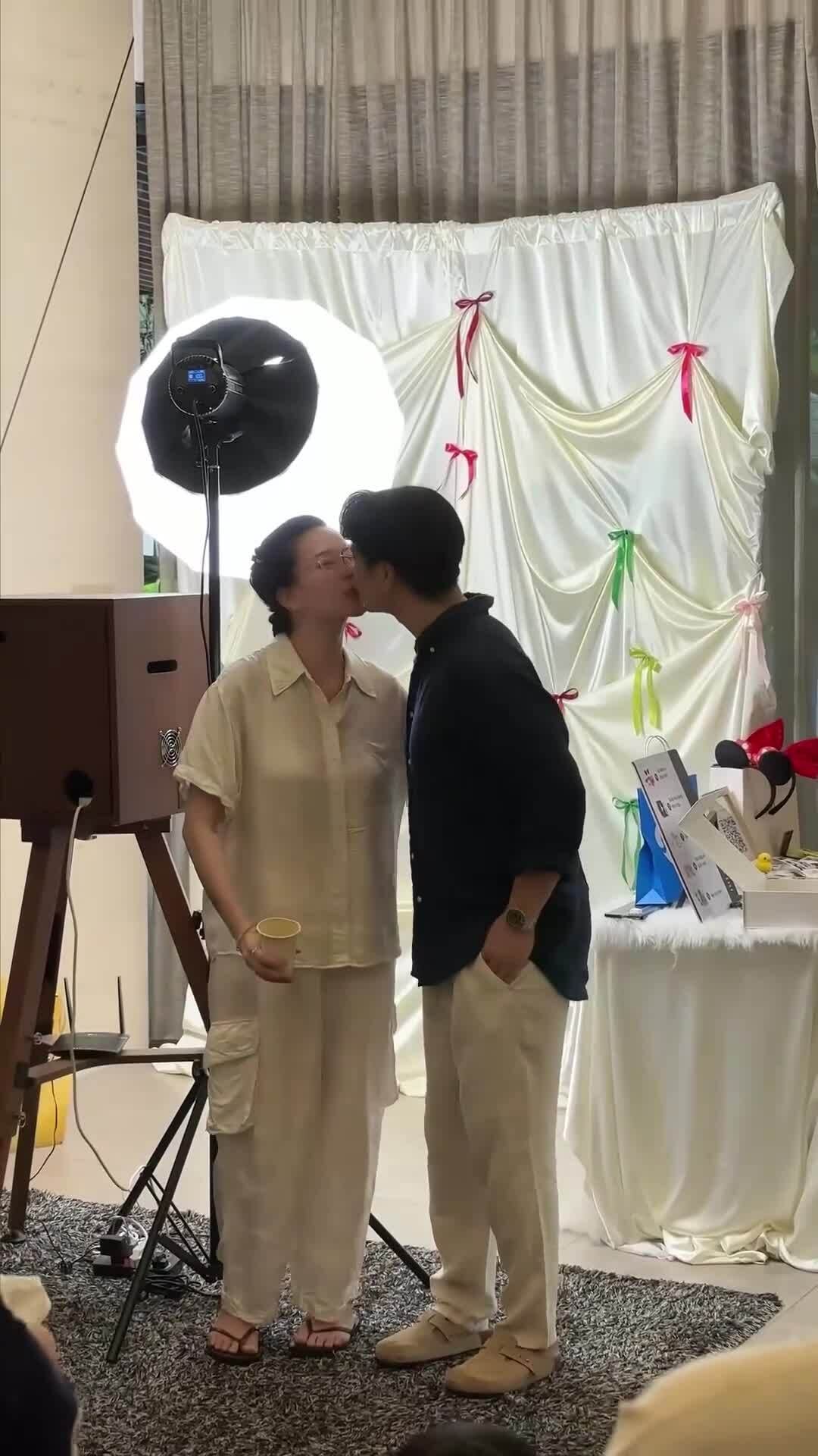 Ngô Thanh Vân diện phong cách phóng khoáng