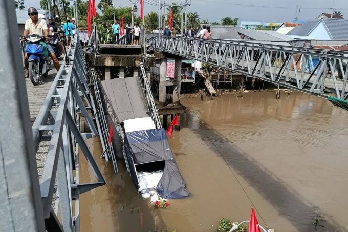 Hiện trường vụ sập cầu 30 tháng 4 ở Cần Thơ, ngày 28/2. Ảnh: Nguyễn Mẫn