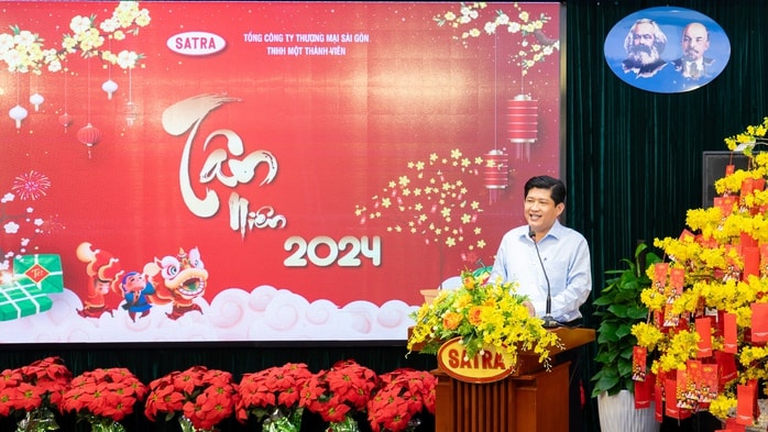 Lãnh đạo TP HCM thăm và chúc Tết tại Saigon Co.op và Satra - Ảnh 4.