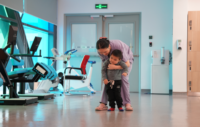 Sự hồi phục của Minh được mọi người ví như từ cửa tử trở về, sống lại lần hai. Ảnh: Bệnh viện cung cấp