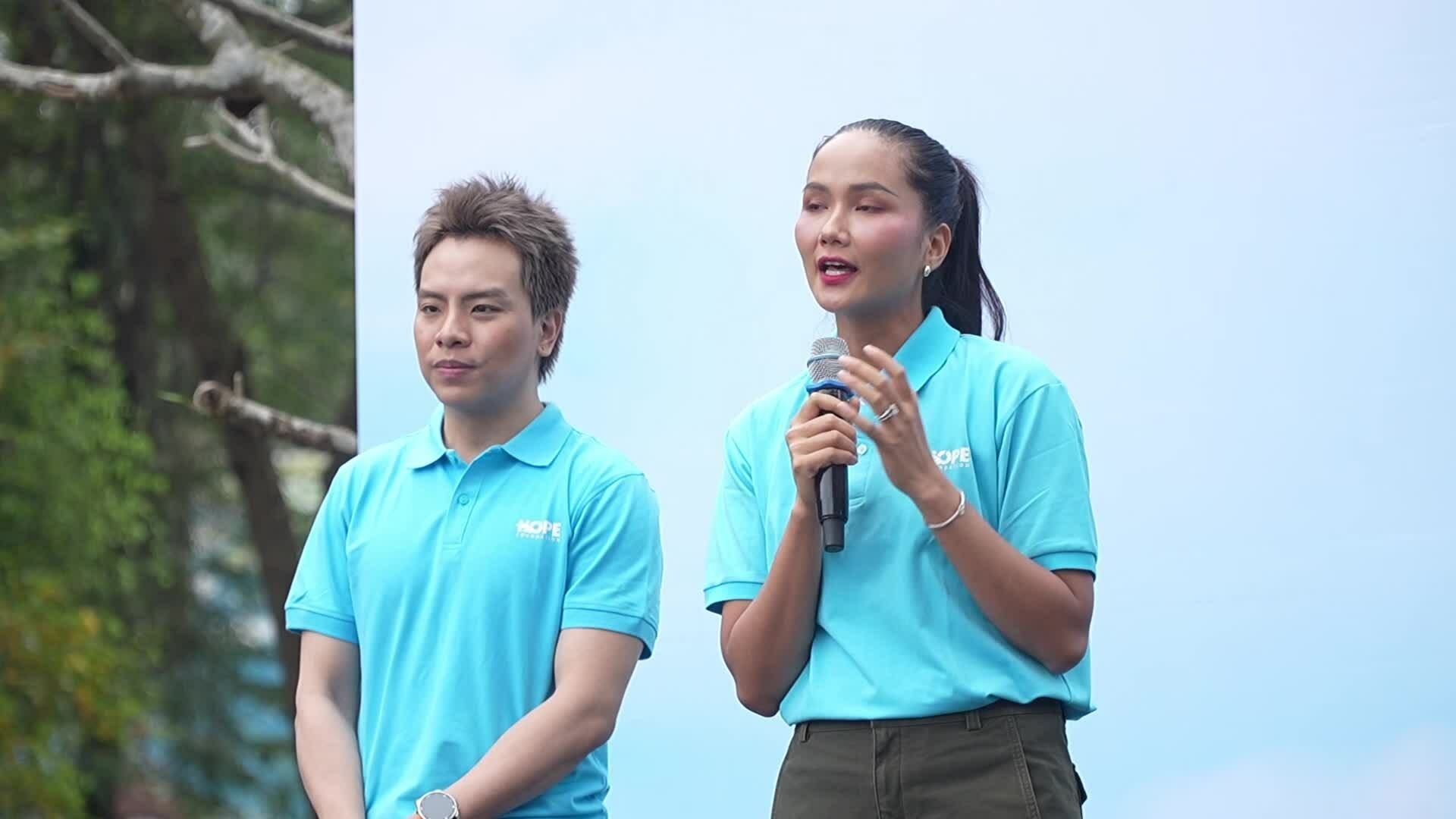 H'Hen Niê nói lý do đồng hành giải chạy 