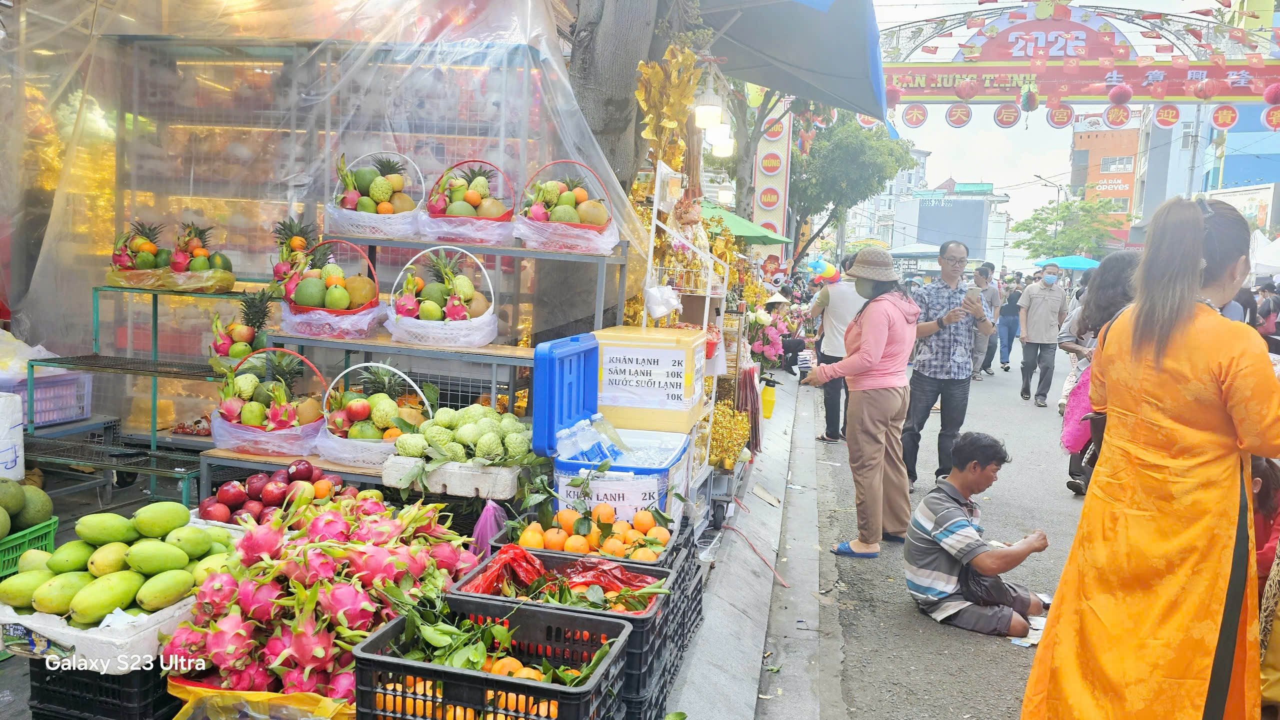 Không khí tại Chùa Bà Bình Dương trước Lễ hội lớn nhất Đông Nam Bộ - Ảnh 13.
