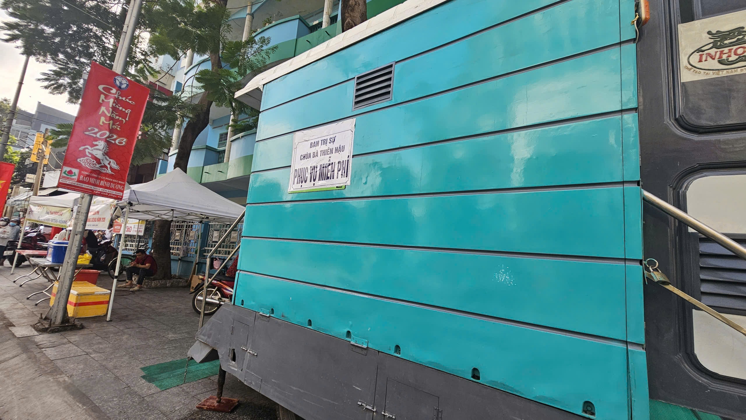 Không khí tại Chùa Bà Bình Dương trước Lễ hội lớn nhất Đông Nam Bộ - Ảnh 9.