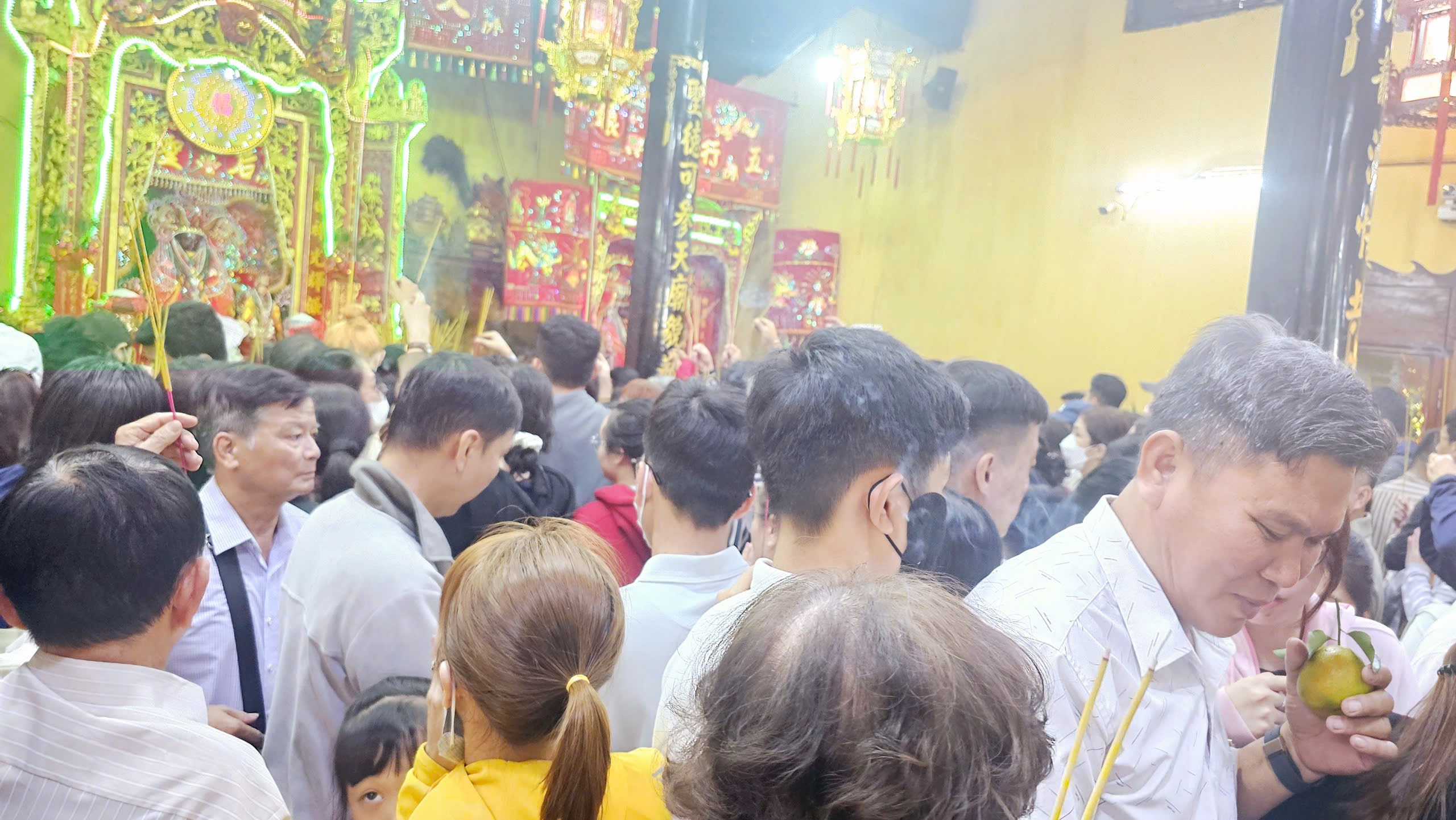 Không khí tại Chùa Bà Bình Dương trước Lễ hội lớn nhất Đông Nam Bộ - Ảnh 4.