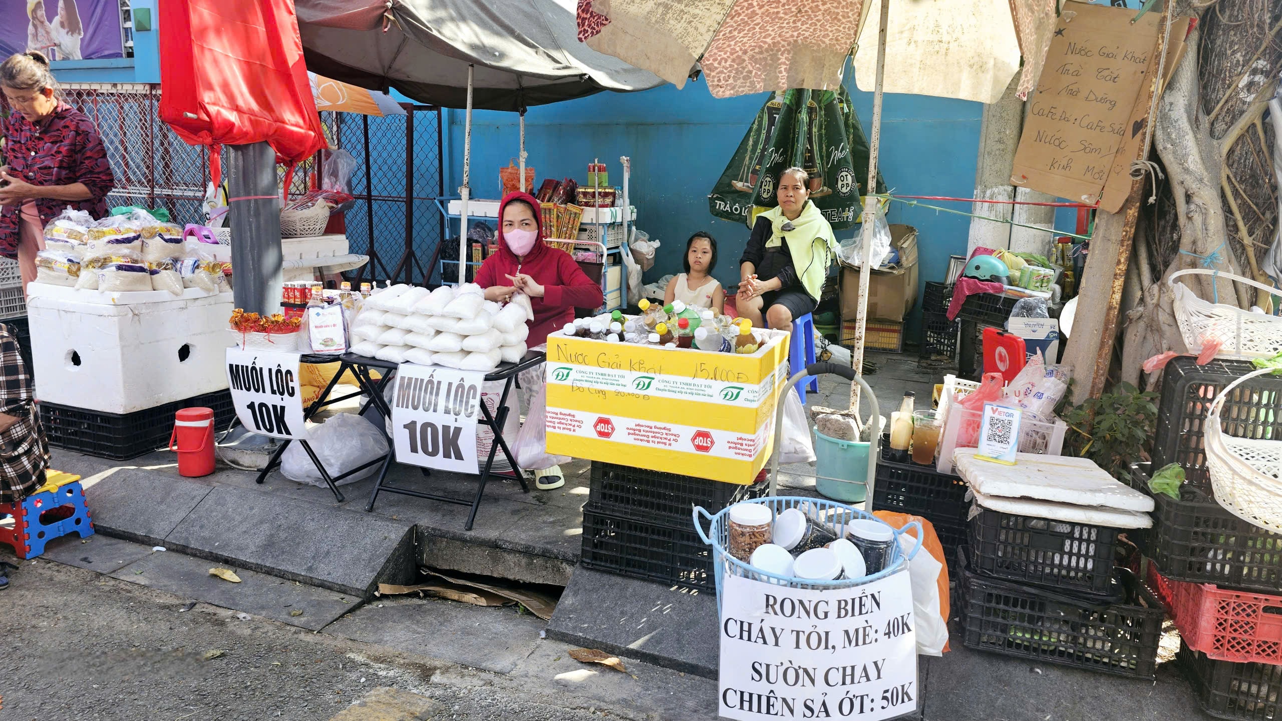 Không khí tại Chùa Bà Bình Dương trước Lễ hội lớn nhất Đông Nam Bộ - Ảnh 12.