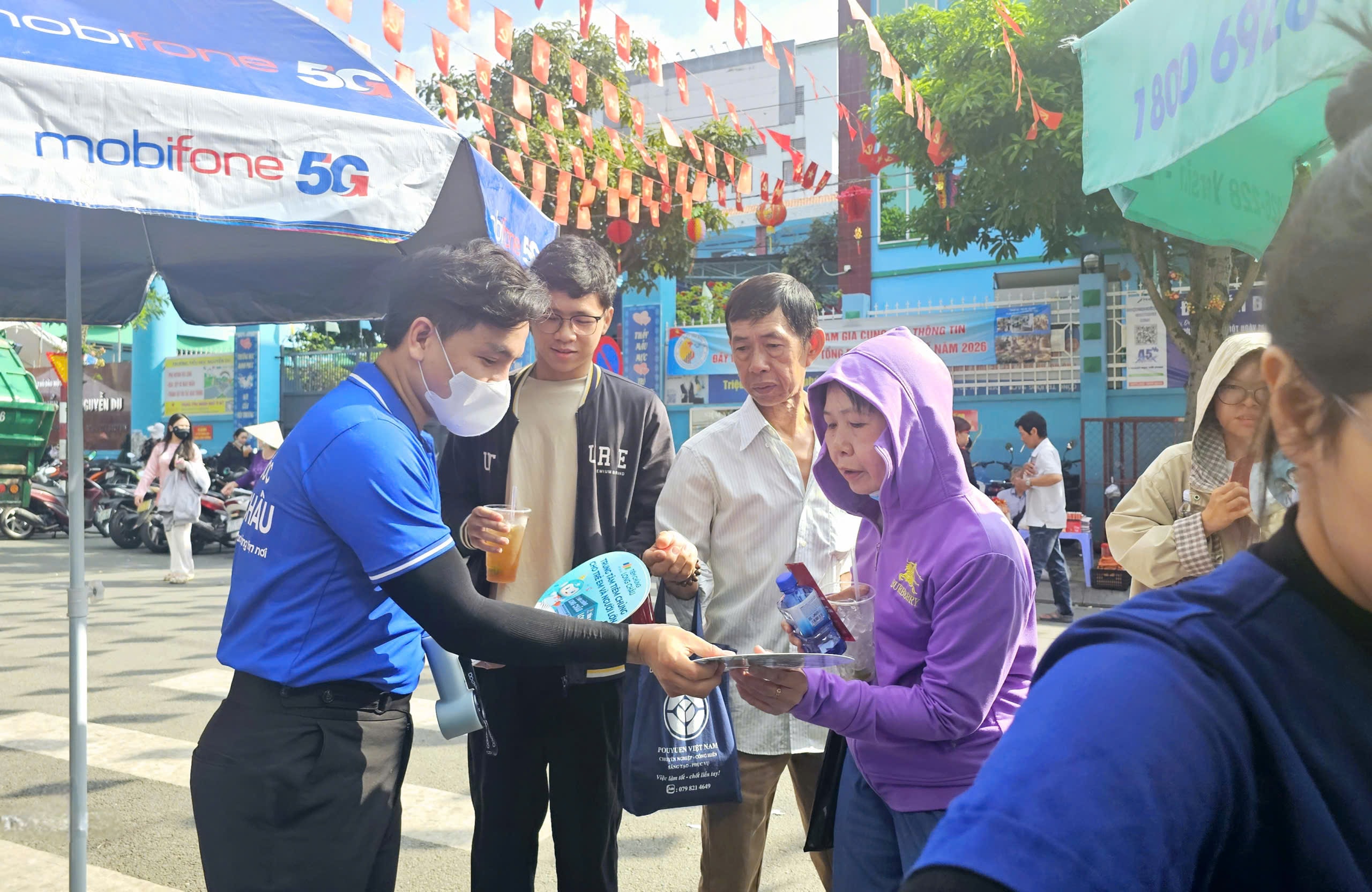 Không khí tại Chùa Bà Bình Dương trước Lễ hội lớn nhất Đông Nam Bộ - Ảnh 7.