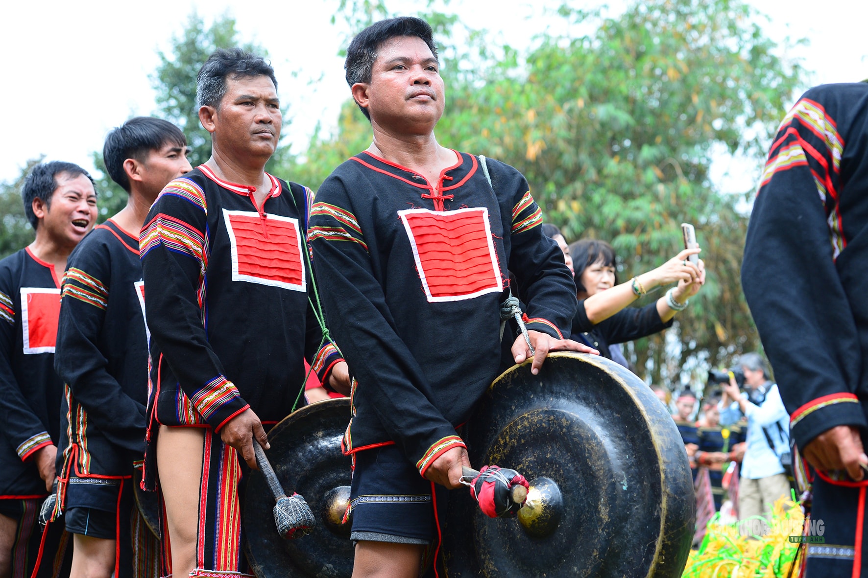 Nghi lễ cầu mùa Tây Nguyên tái hiện giữa không gian hội xuân- Ảnh 6.