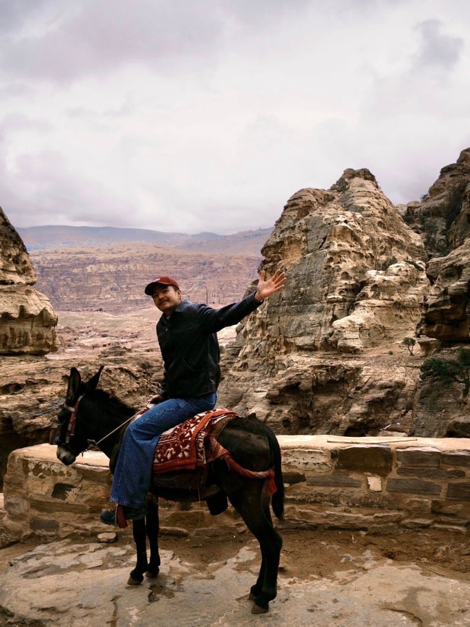 Khách Việt mắc kẹt tại Jordan. Ảnh: Lý Thành Cơ