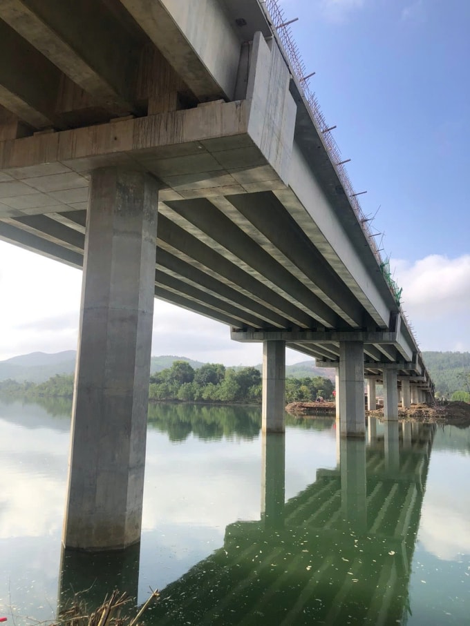 Cầu Quảng Sơn 3 được thi công thần tốc trong 9 tháng. Ảnh: Anh Duy