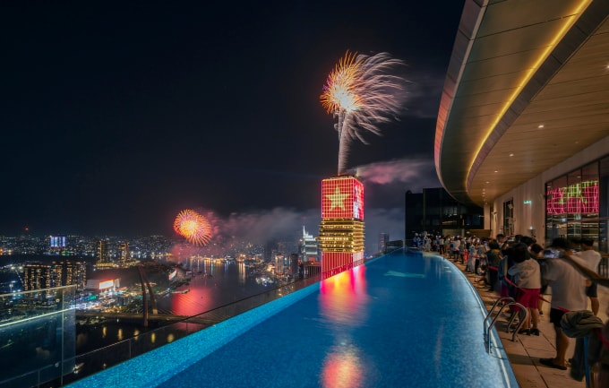 Cư dân Grand Marina, Saigon với tầm nhìn toàn thành phố từ khu căn hộ. Ảnh: Masterise Homes