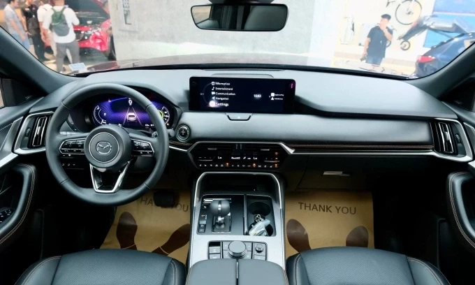 Nội thất CX-90 mang phong cách cận sang. Ảnh: Hồ Tân