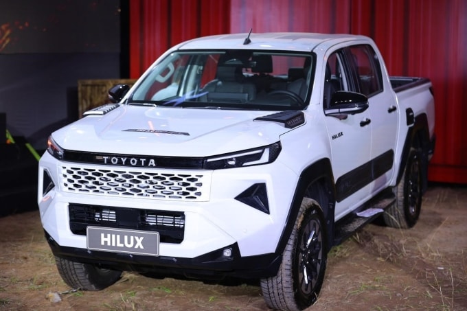Hilux Trailhunter tại lễ ra mắt ở Việt Nam hồi tháng 1. Ảnh: TMV