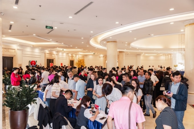 Hơn 1.000 khách hàng tham gia sự kiện The Golden Bloom vào ngày 28/2 tại Hà Nội. Ảnh: Vinhomes