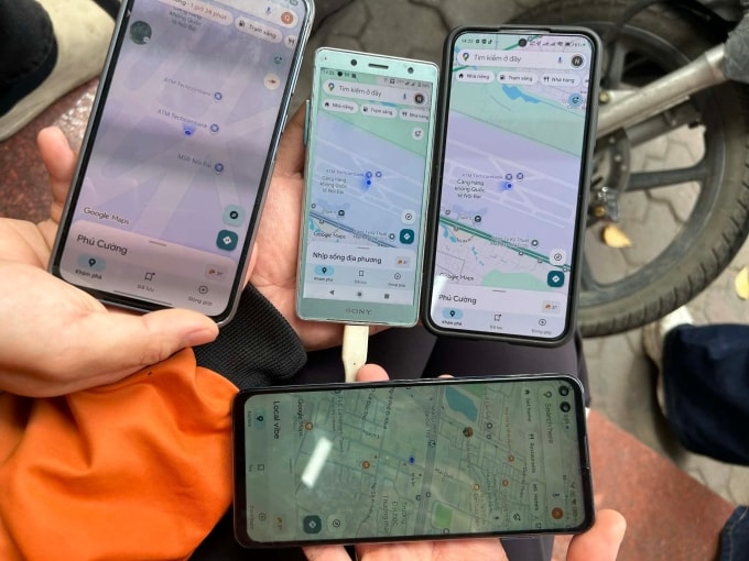 Google Maps hiển thị vị trí Nội bài trên hàng loạt điện thoại dù người dùng đang ở Mỹ Đình. Ảnh: Thịnh Nguyễn